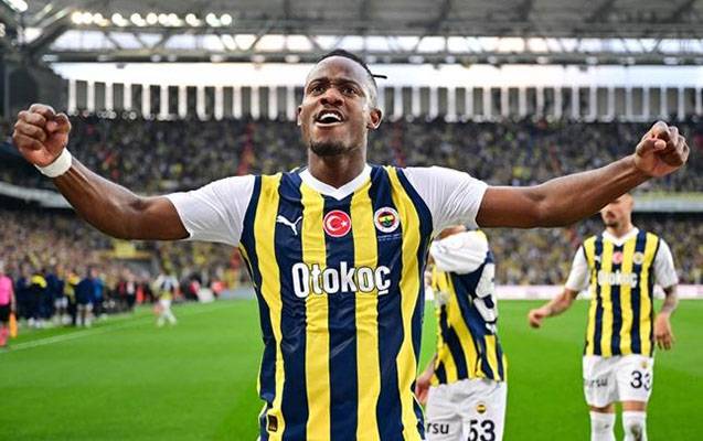 “Fənərbaxça”dan ayrılıb “Qalatasaray”a keçir 