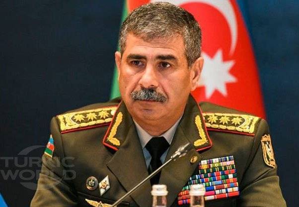 Zakir Həsənov şəxsi heyəti təbrik etdi