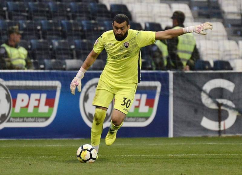 “Neftçi” onunla yollarını ayırdı 