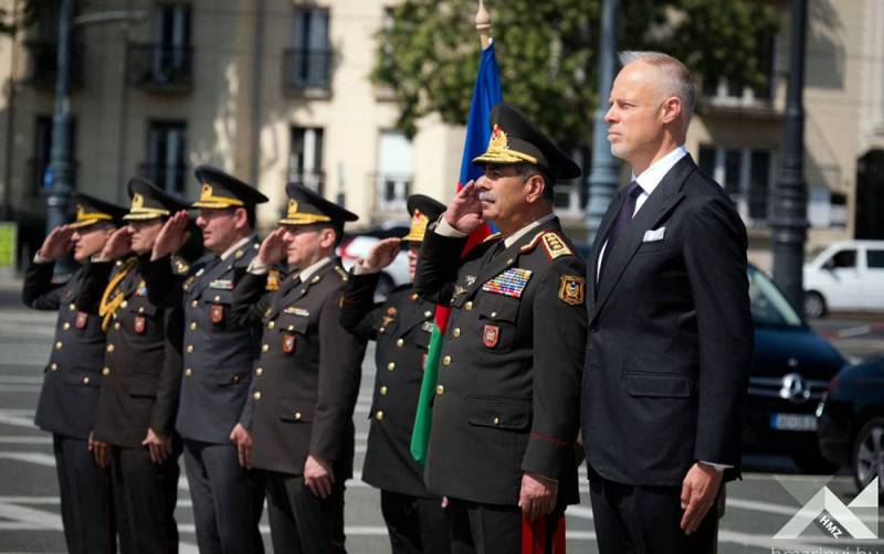 Zakir Həsənov macar həmkarı ilə görüşdü - Fotolar