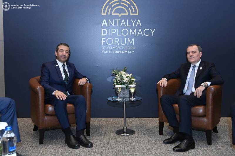 Ceyhun Bayramov Şimali Kipr Türk Respublikasının xarici işlər naziri ilə görüşdü