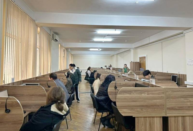 Doktoranturada təhsil alanlar üçün Danışıq bloku imtahanı keçirildi