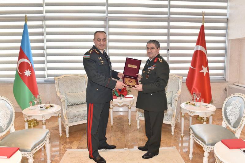 Hikmət Mirzəyev Türkiyənin ordu generalı ilə görüşüb - FOTOLAR
