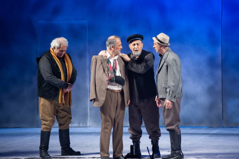 Akademik Milli Dram Teatrında \"Əsrə bərabər gün\" tamaşasının premyerası keçirildi - FOTOLAR