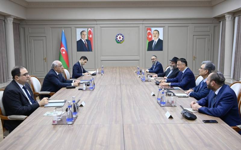 Baş nazir Leviyevlə görüşdü 