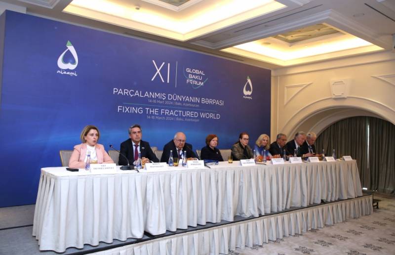 XI Qlobal Bakı Forumu ilə əlaqədar mətbuat konfransı