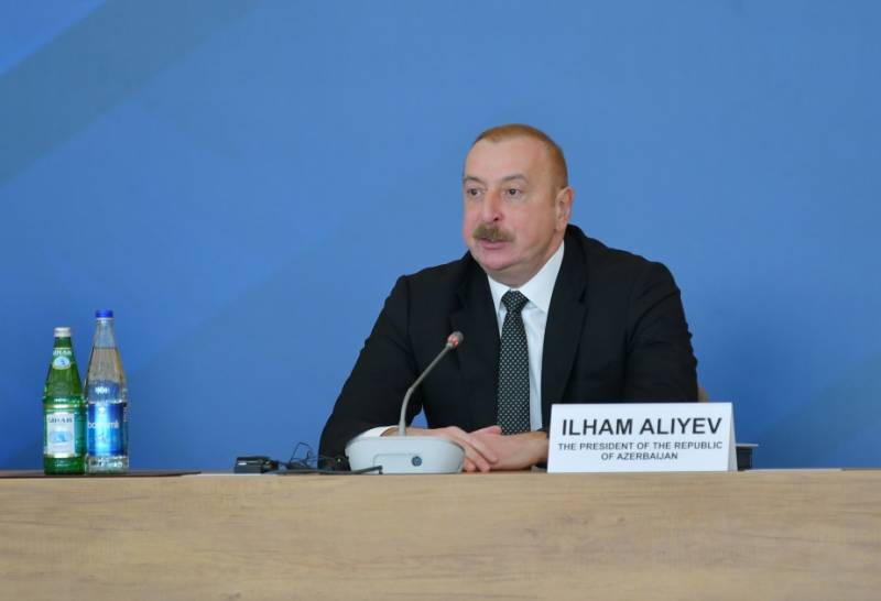 \"İndi biz Ermənistanla sülhə heç vaxt görünmədiyi qədər yaxınıq\" - Prezident