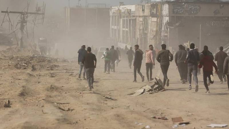 İsrail Qəzza zolağında humanitar yardım anbarını vurdu: Ölənlər var