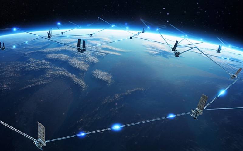 “SpaceX” ABŞ kəşfiyyatı üçün casus peyklər şəbəkəsi yaradır