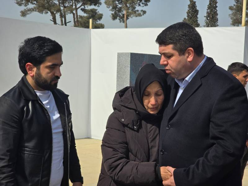 Şəhid Vəliyulla Əliyev və Hüseyn Novruzzadənin məzarları ziyarət olunub - FOTO
