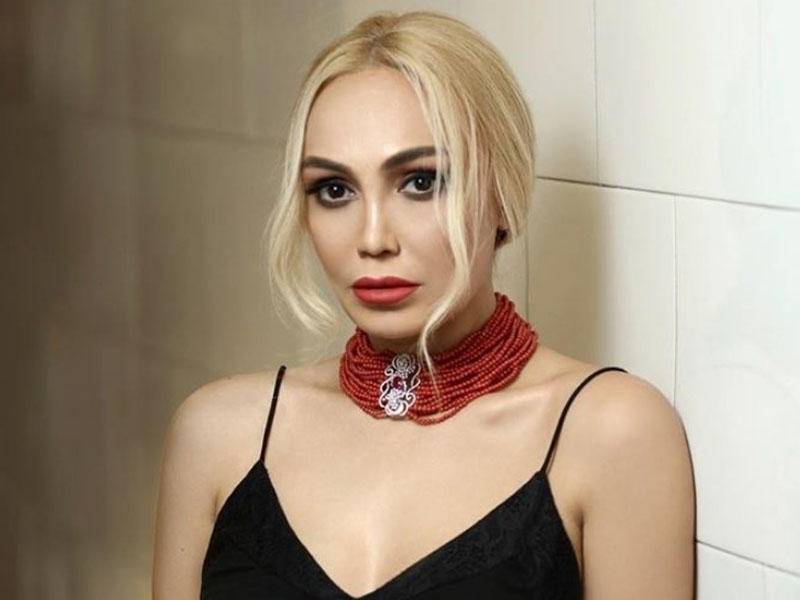 Nura efirdə aparıcının sualına ƏSƏBİLƏŞDİ - VİDEO