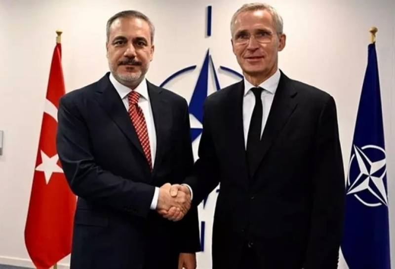 Hakan Fidan Stoltenberqlə danışıqlar apardı