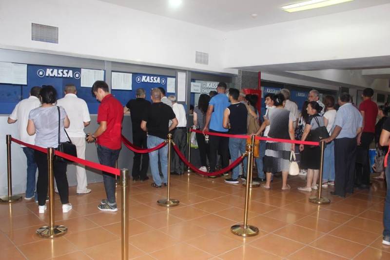 Bayram tətili bitdi: avtovağzallarda sıxlıq yarandı - VİDEO