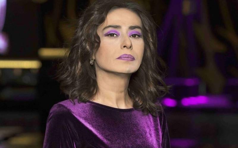 Yıldız Tilbe təqaüdə çıxdı 