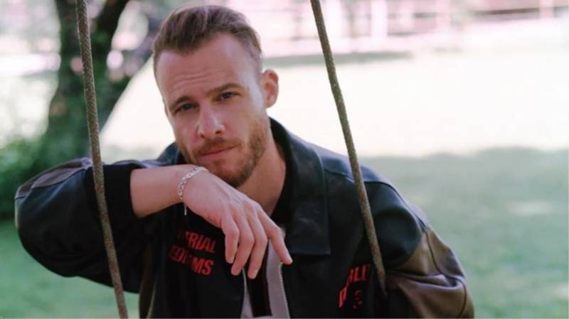 Kerem Bürsin koronavirusa yoluxdu