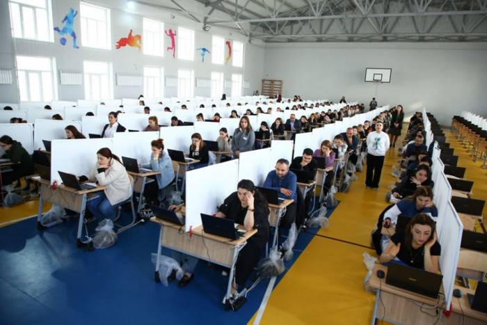 Müəllimlərin sertifikatlaşdırma imtahanlarının vaxtları açıqlandı