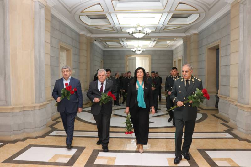 Hərbi Prokurorluqda Ümummilli Liderin anadan olmasının 101-ci ildönümü münasibətilə tədbir keçirilib - FOTOLAR