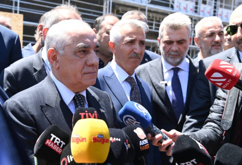 Əli Əsədov Türkiyə mətbuatına müsahibə verdi