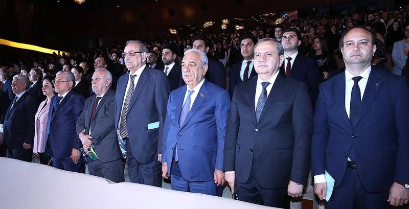 Tələbələr arasında keçirilmiş müsabiqə-festivalın yekun konserti oldu - FOTOLAR
