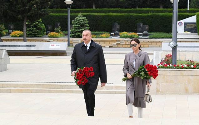 Prezidentlə xanımı Həzi Aslanovun məzarını ziyarət etdi