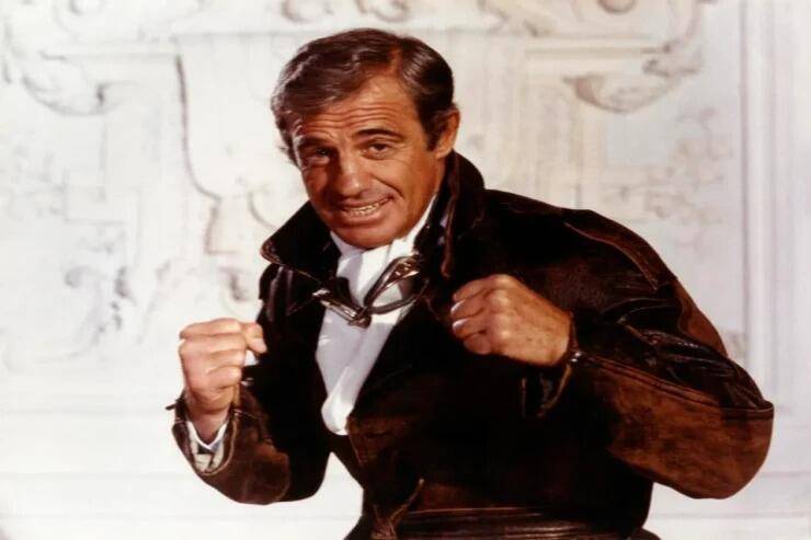 91 yaşlı Belmondo illər sonra ilk dəfəı səhnəyə çıxdı
