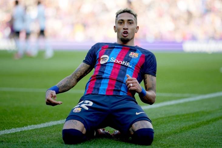 Rafinya Xavinin qardaşını təhqir etdi