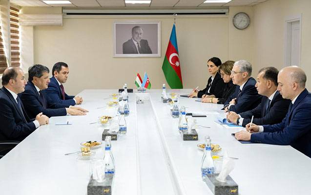 Muxtar Babayev Tacikistanın sənaye və yeni texnologiyalar naziri ilə görüşdü