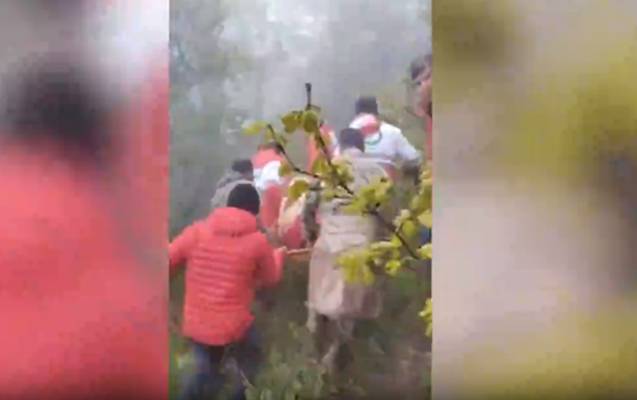 Cəsədlərin hadisə yerindən çıxarılma anı - VİDEO