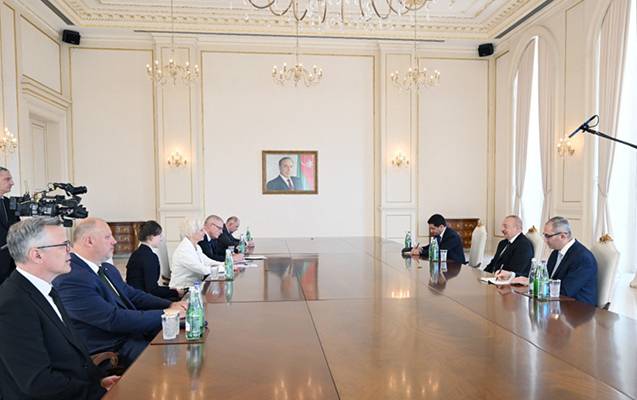 İlham Əliyev qəbul keçirdi - FOTOLAR