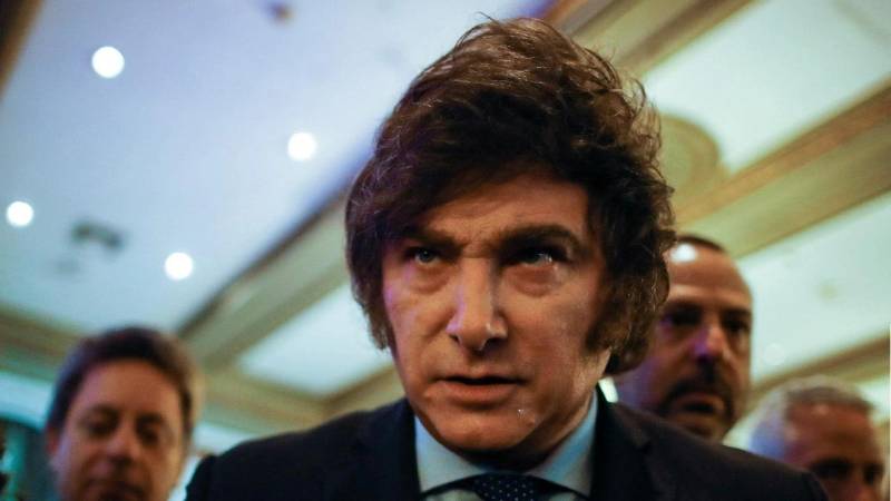 Argentina prezidenti Miley bunu da etdi