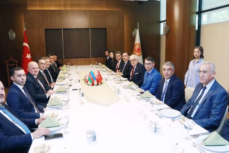 Dini Qurumlarla İş üzrə Dövlət Komitəsinin nümayəndə heyəti TBMM-də olub - FOTO