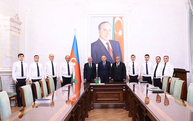 2 prokuror vəzifədən azad edildi - FOTO