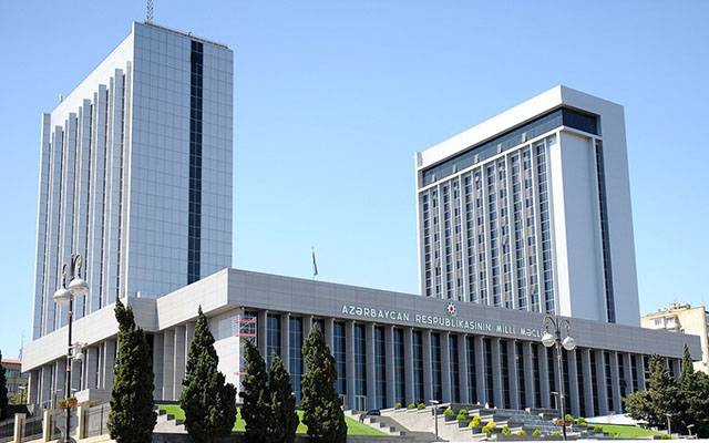 Bu layihələrin müzakirəsi payıza qaldı 