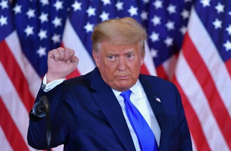 “Sus payı” işində təqsirli bilinən Trampın ianə saytı çökdü