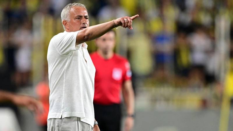 Mourinyo ulduz futbolçunun transferinə veto qoydu - FOTO