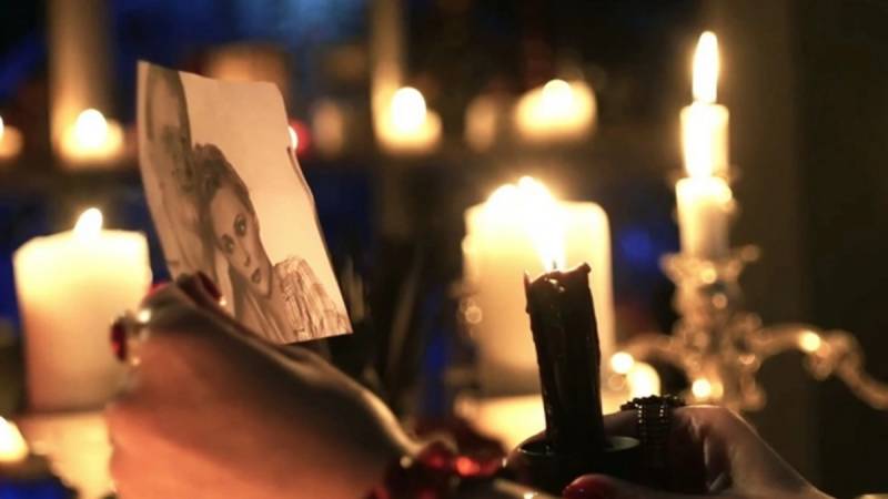Ərə getmək istəyən qadın falçıya yazdı, 22 mini getdi: \"Mənimlə evlənəcəksən\"