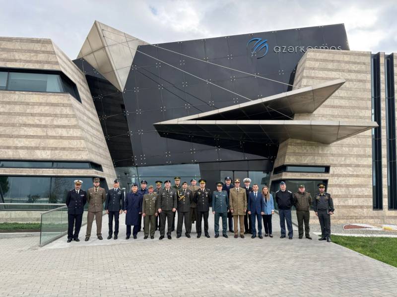 Hərbi attaşelər \"Azərkosmos\"da - FOTOLAR