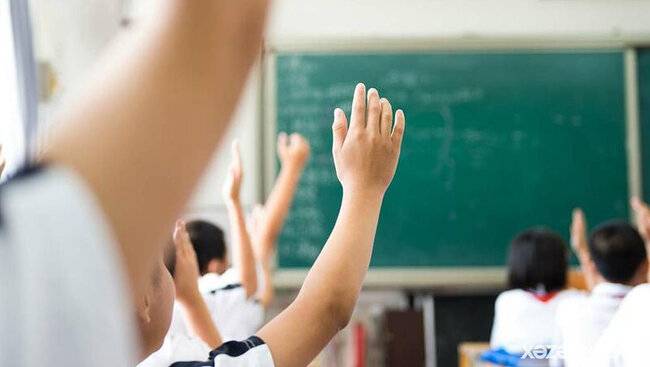 Müəllim 6-cı sinif şagirdinə qarşı fiziki zorakılıq tətbiq etdi - VİDEO