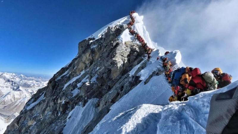 Himalay dağlarında 5 alpinist həlak oldu