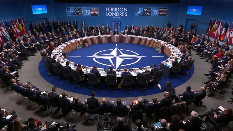 NATO-nun müdafiə nazirləri Brüsseldə toplaşdı