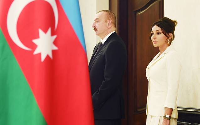Prezident və ailəsi səs verdi - YENİLƏNİB