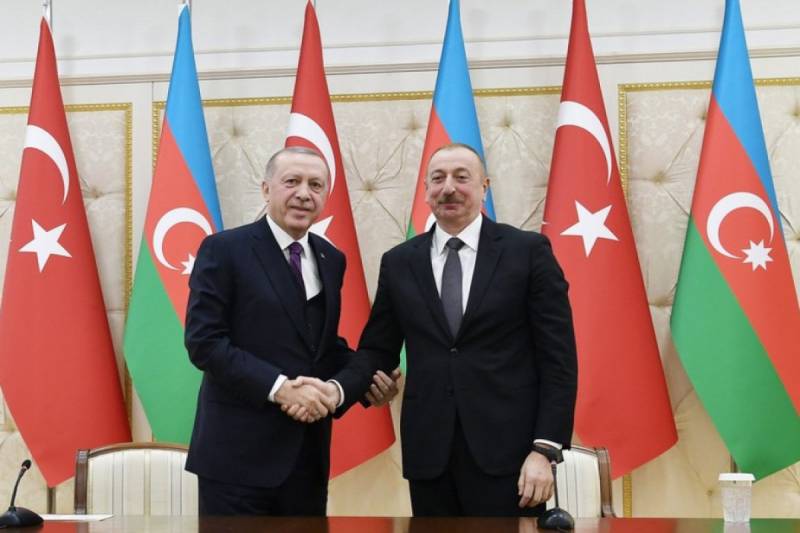 Ərdoğan İlham Əliyevə zəng etdi