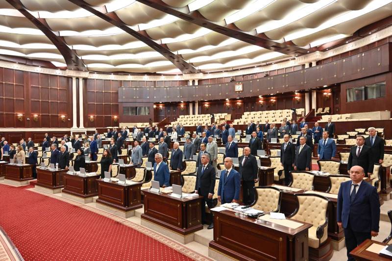 Ən gənc və ən yaşlı deputat onlardır - FOTO