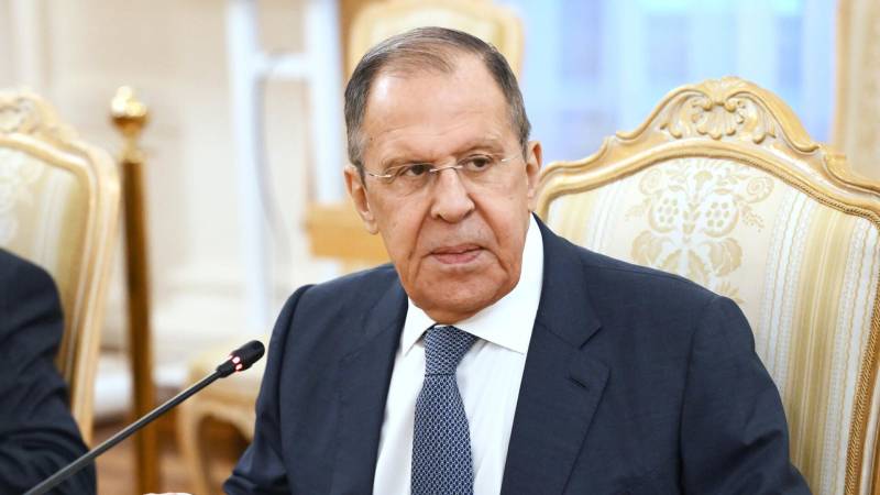 Lavrov Səudiyyə Ərəbistanının XİN rəhbəri ilə görüşdü