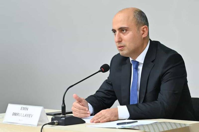 \"Rus bölməsinin şagirdləri tariximizi Azərbaycan dilində öyrənəcəklər\" - Emin Əmrullayevdən AÇIQLAMA