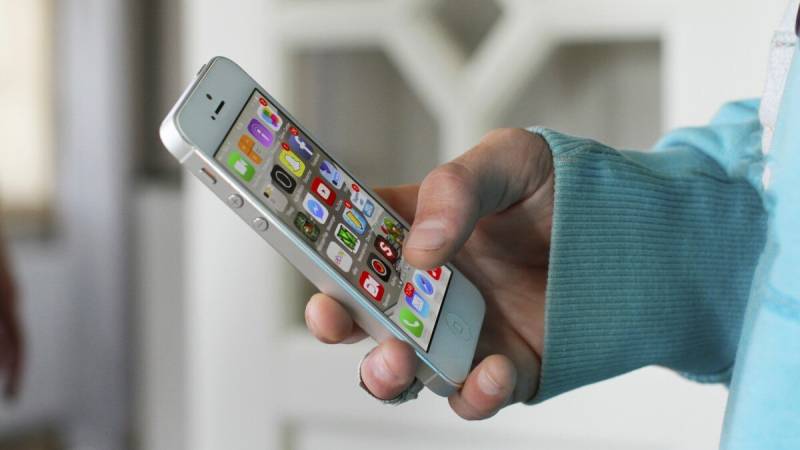 Mobil telefonlardan istifadə edənlərə XƏBƏRDARLIQ