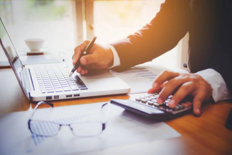 \"Stresədavamlı işçi axtarılır\" - Bu, qanuni tələbdirmi?