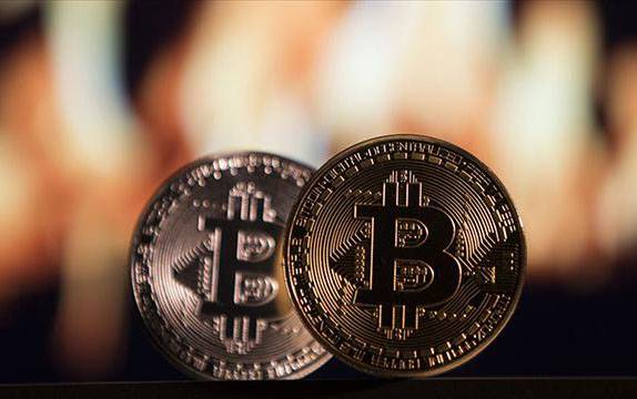 \"Bitcoin\" 100 min dolları keçdi&nbsp;&nbsp;