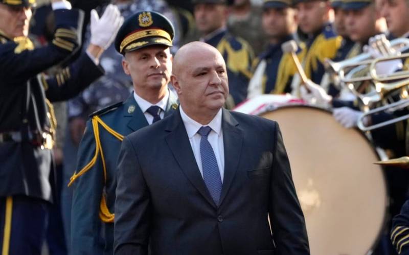 Livan Prezidenti 24 nazirdən ibarət yeni hökuməti təsdiqlədi 