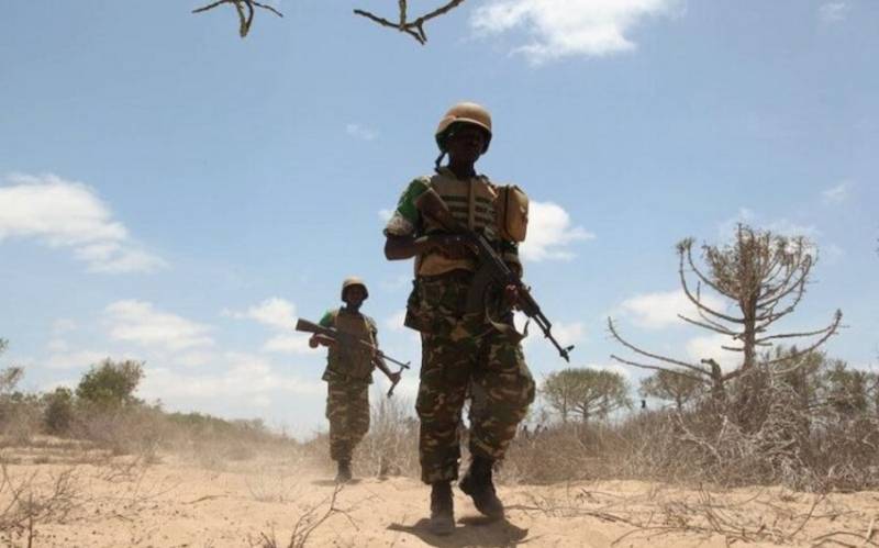 Malidə silahlılar avtomobil karvanına hücum etdi 